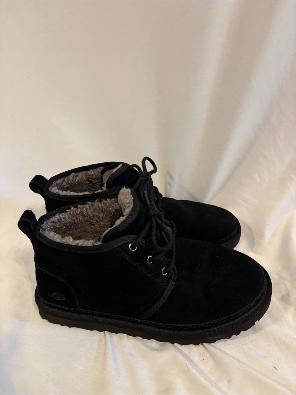 Ugg men's Neumel Suede Chukka Boots Size 10